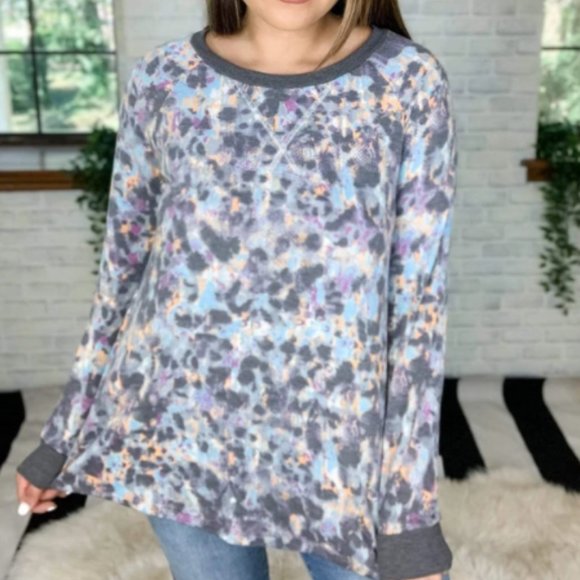 Women's Top PLAYFUL PATTERN SWEATSHIRT NWT - Picture 1 of 3